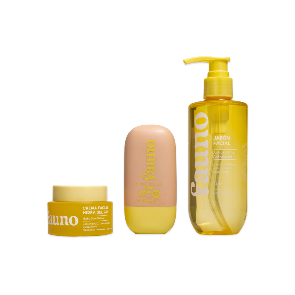 Limpia suavemente, hidrata profundamente y protege con un toque de color que unifica el tono de forma natural.